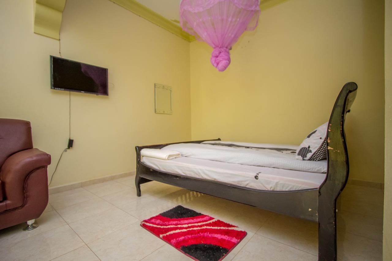 Heras Country Resort Kabale Bagian luar foto