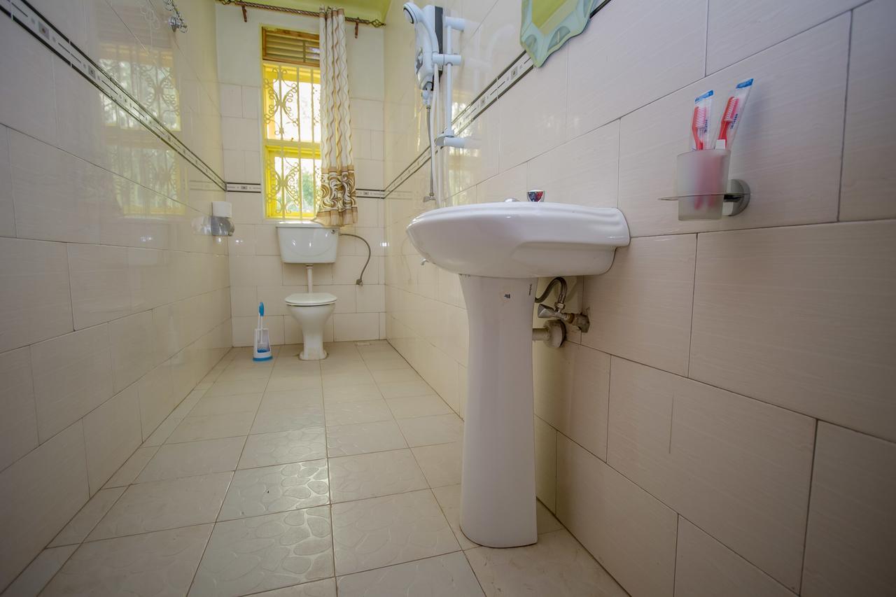 Heras Country Resort Kabale Bagian luar foto