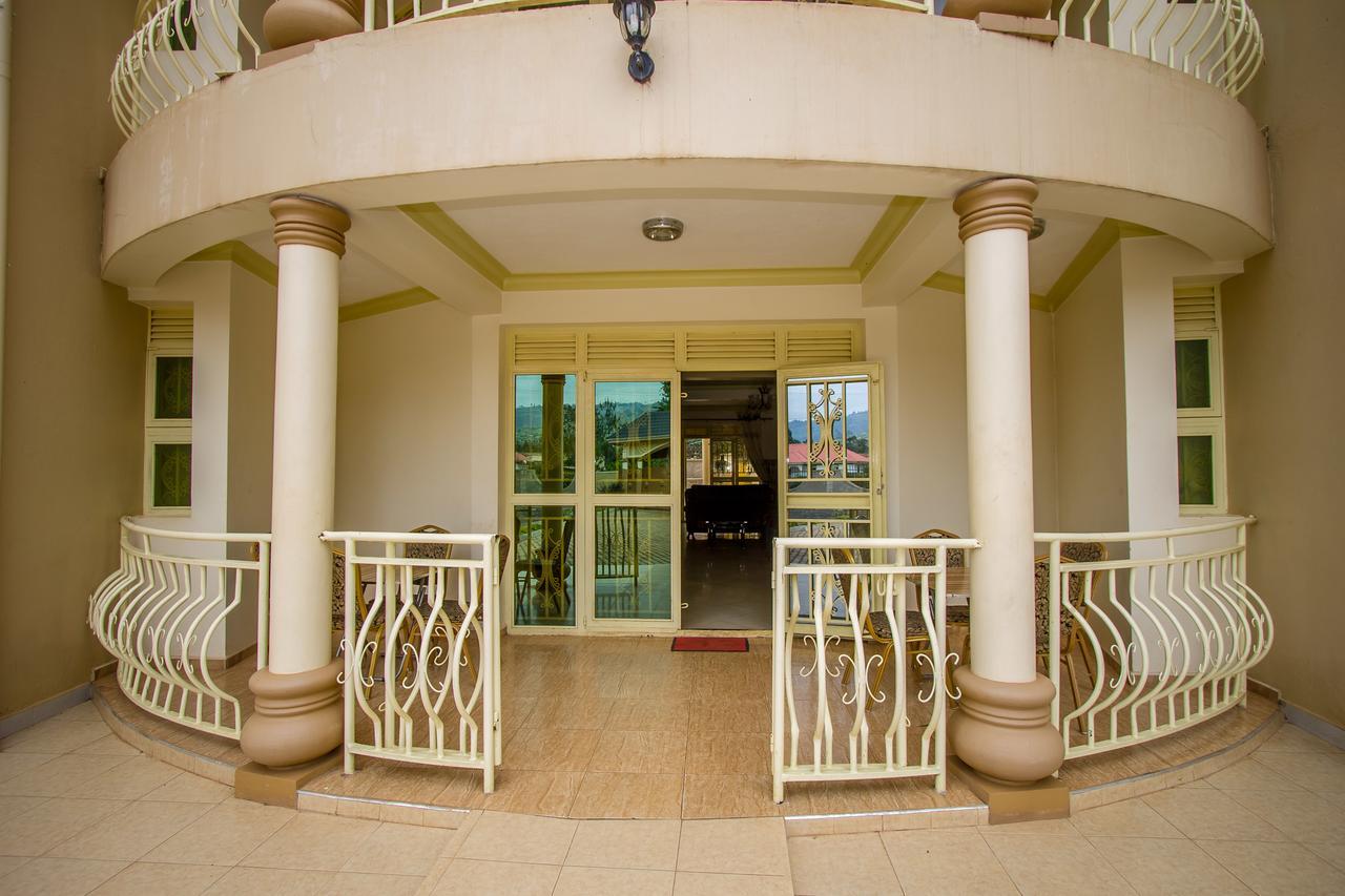 Heras Country Resort Kabale Bagian luar foto